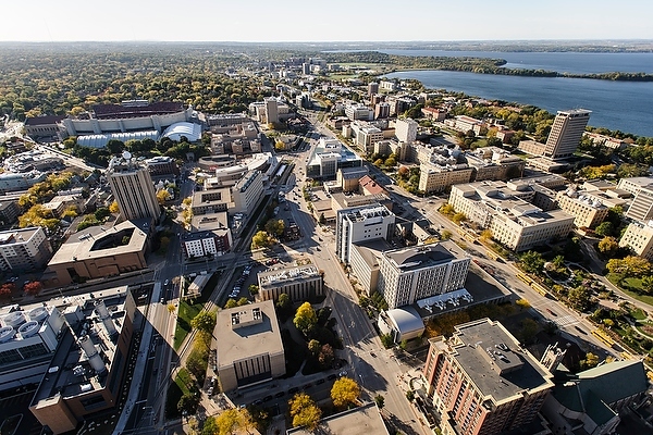 This heavily paved central campus area of the University of Wisconsin-Madison is characteristic of urban heat islands, in which densely built parts of a city retain heat more than their nonurban surroundings. Photo by Jeff Miller/UW-Madison